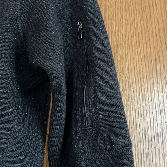 Patagonia zip up small - Picture 3 of 3